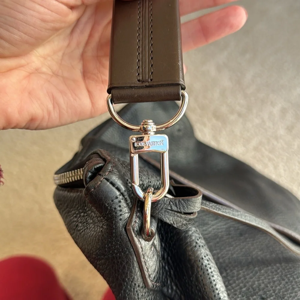 Louis Vuitton Black Hobo Bag - Picture 6 of 13